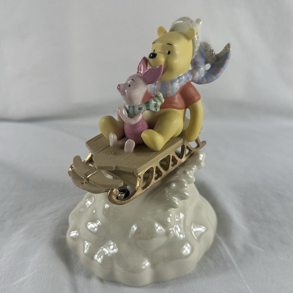 Lenox‎ Disney Figurine - Winnie the Pooh's Winter Dash - Musical - EUC